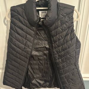 Old Navy Women's Black Quilted Vest